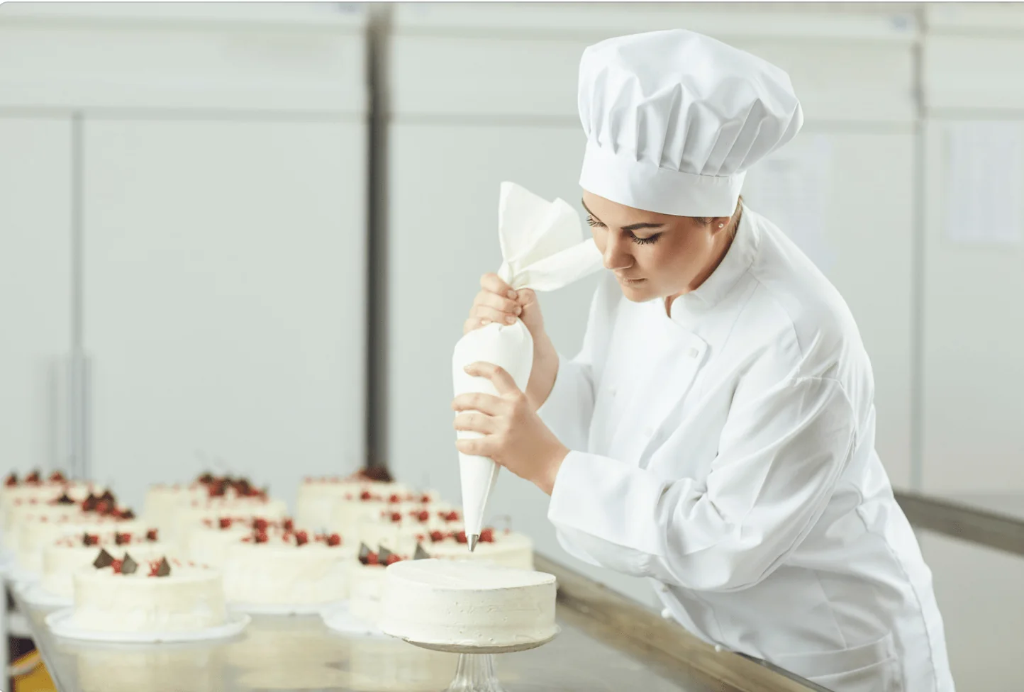 Illustration de l’article « Avantages du métier de pâtissier pour une reconversion »